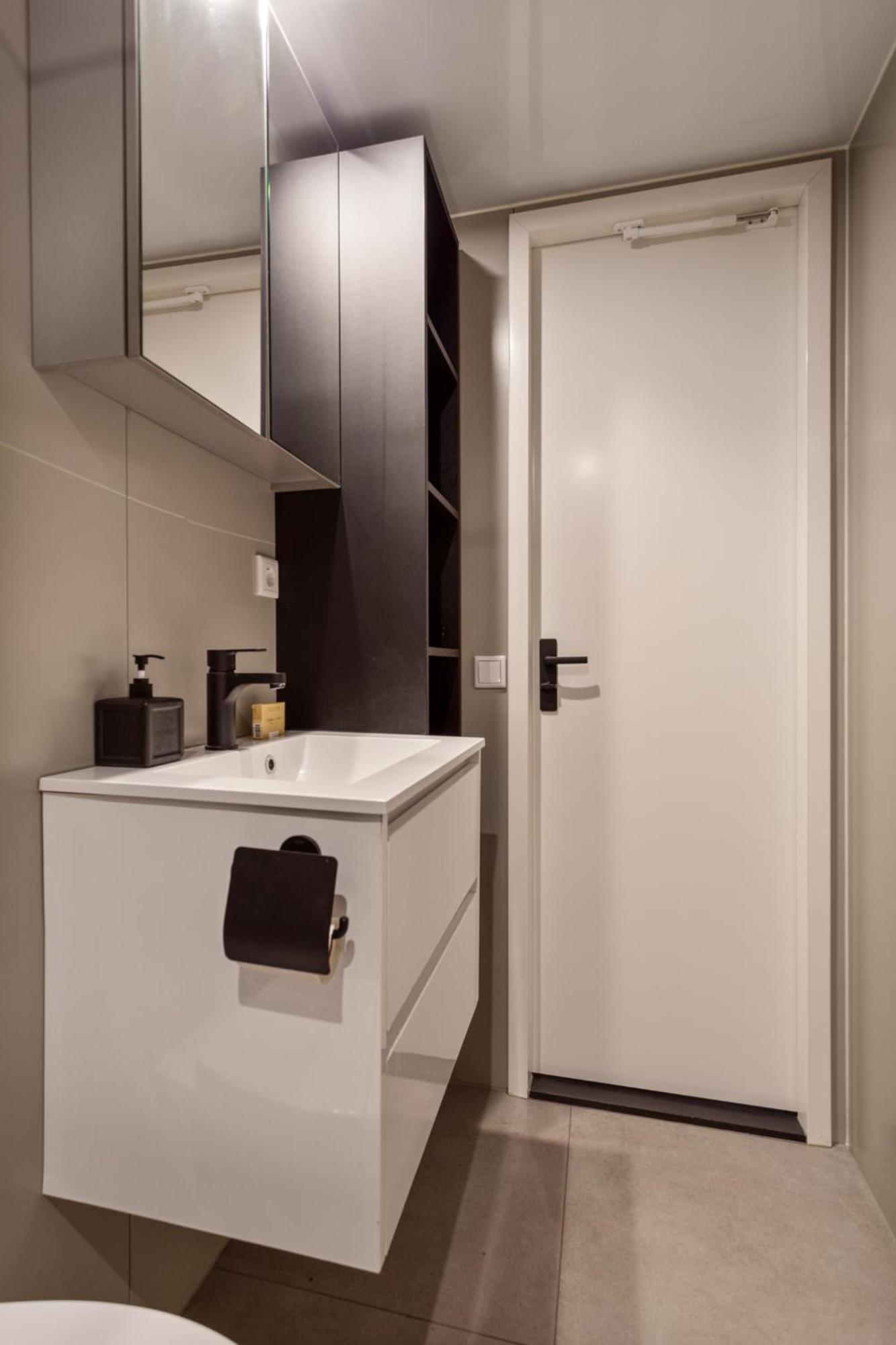 Luxurious Waterloft Near Beach And Centre By Weltevreden Experience 泽沃德 外观 照片