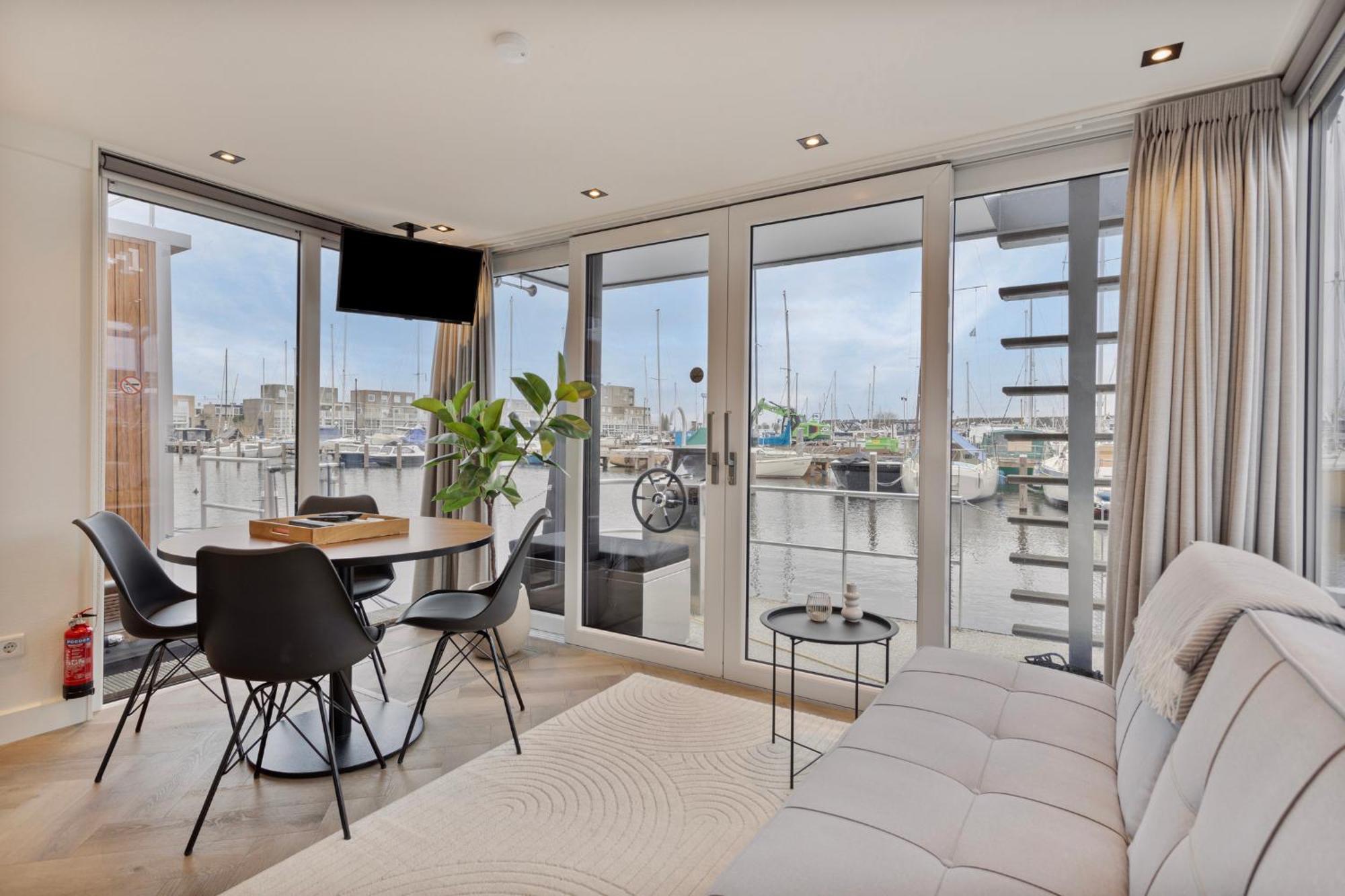 Luxurious Waterloft Near Beach And Centre By Weltevreden Experience 泽沃德 外观 照片