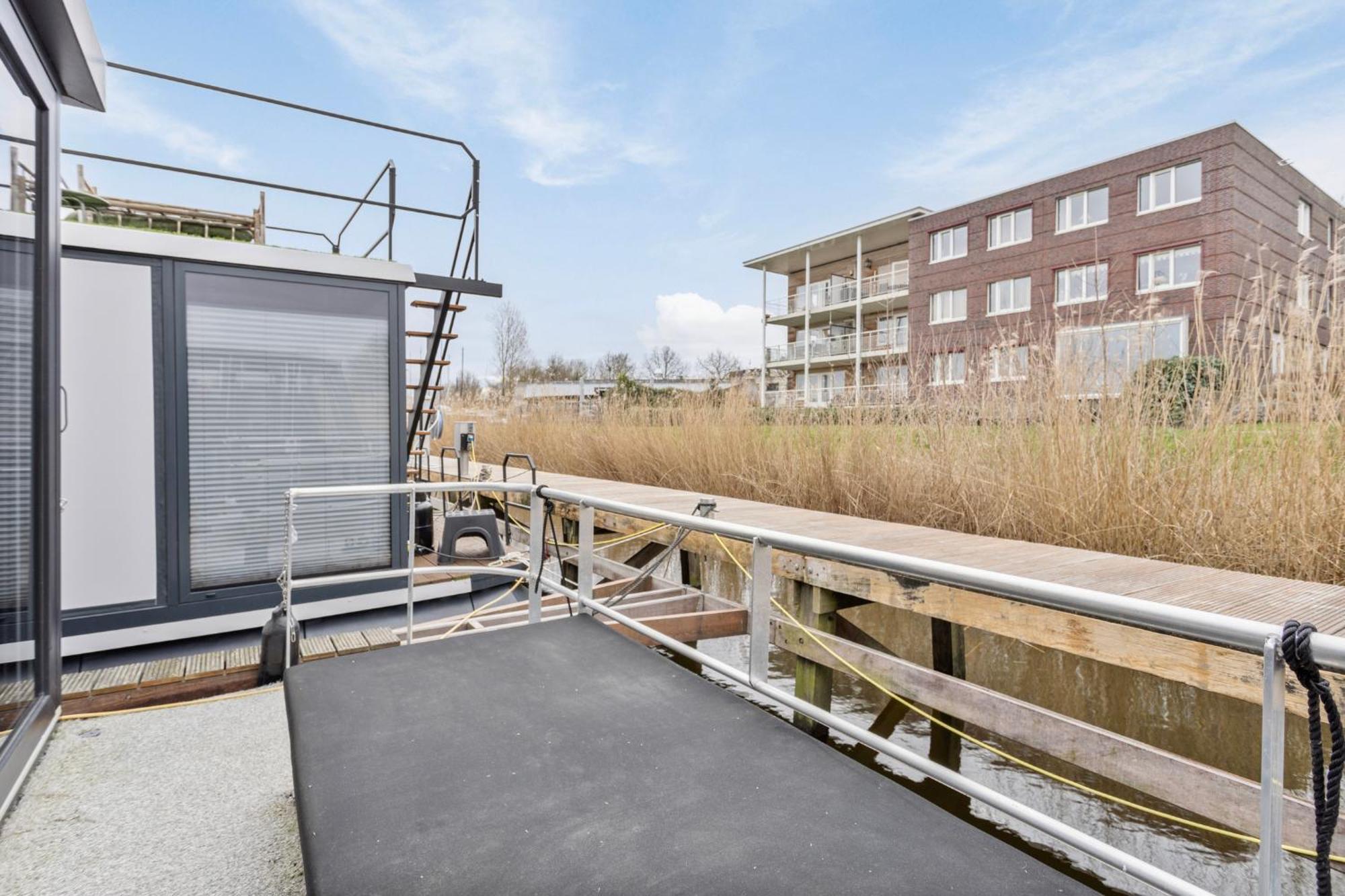 Luxurious Waterloft Near Beach And Centre By Weltevreden Experience 泽沃德 外观 照片