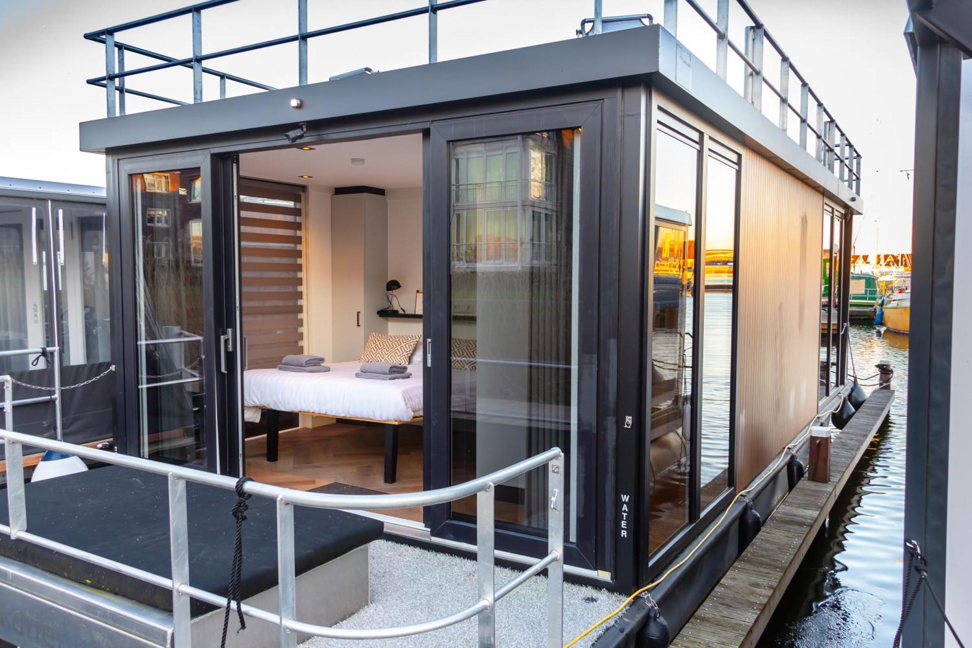 Luxurious Waterloft Near Beach And Centre By Weltevreden Experience 泽沃德 外观 照片